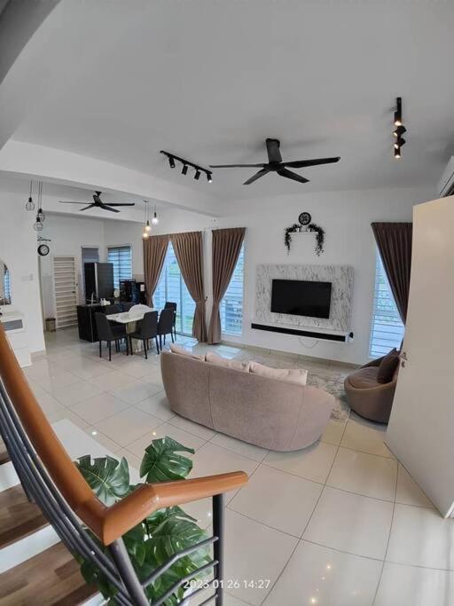 Prima Guest House - Puncak Alam Homestay Mus-Lim Friendly Bandar Puncak Alam Exterior photo