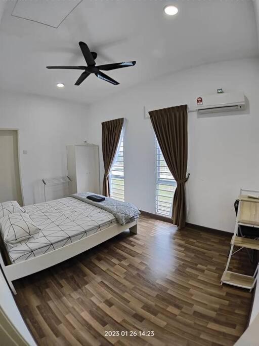 Prima Guest House - Puncak Alam Homestay Mus-Lim Friendly Bandar Puncak Alam Exterior photo